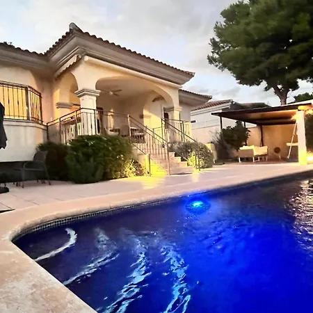 Magnificent With Private Pool -golf Bonalba! Villa Mutxamel