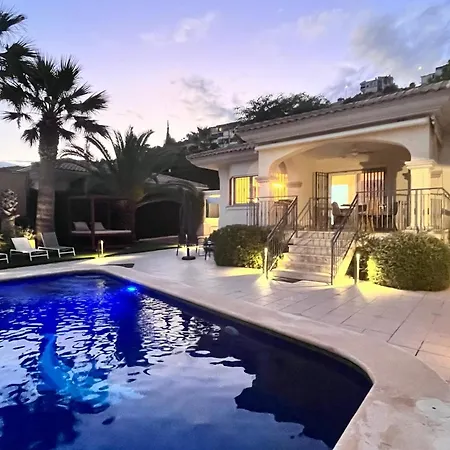 Magnificent With Private Pool -golf Bonalba! Villa Mutxamel